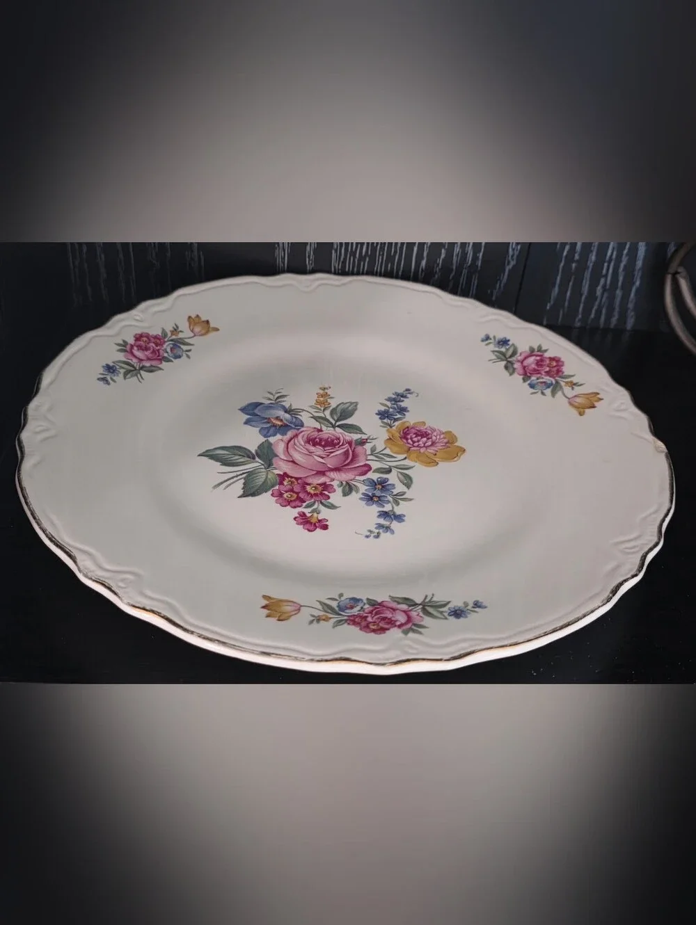 Vintage 1940s SCIO Pottery dinner plate in the 